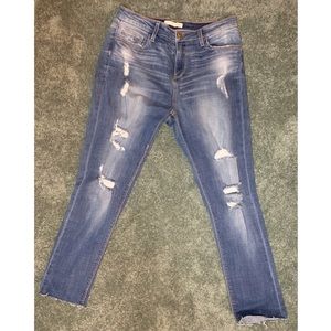 32 THE BUCKLE LYNX ANKLE SKINNY JEAN
